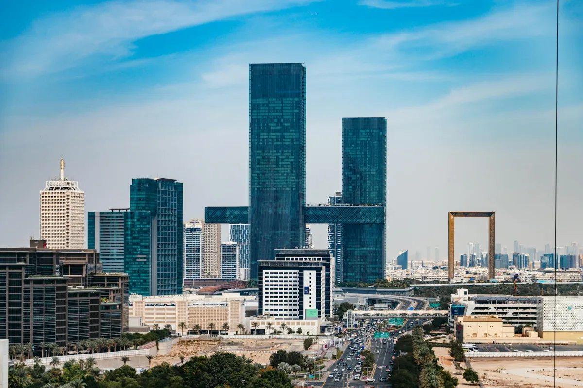 eSIM or local SIM in UAE: honest comparison of options