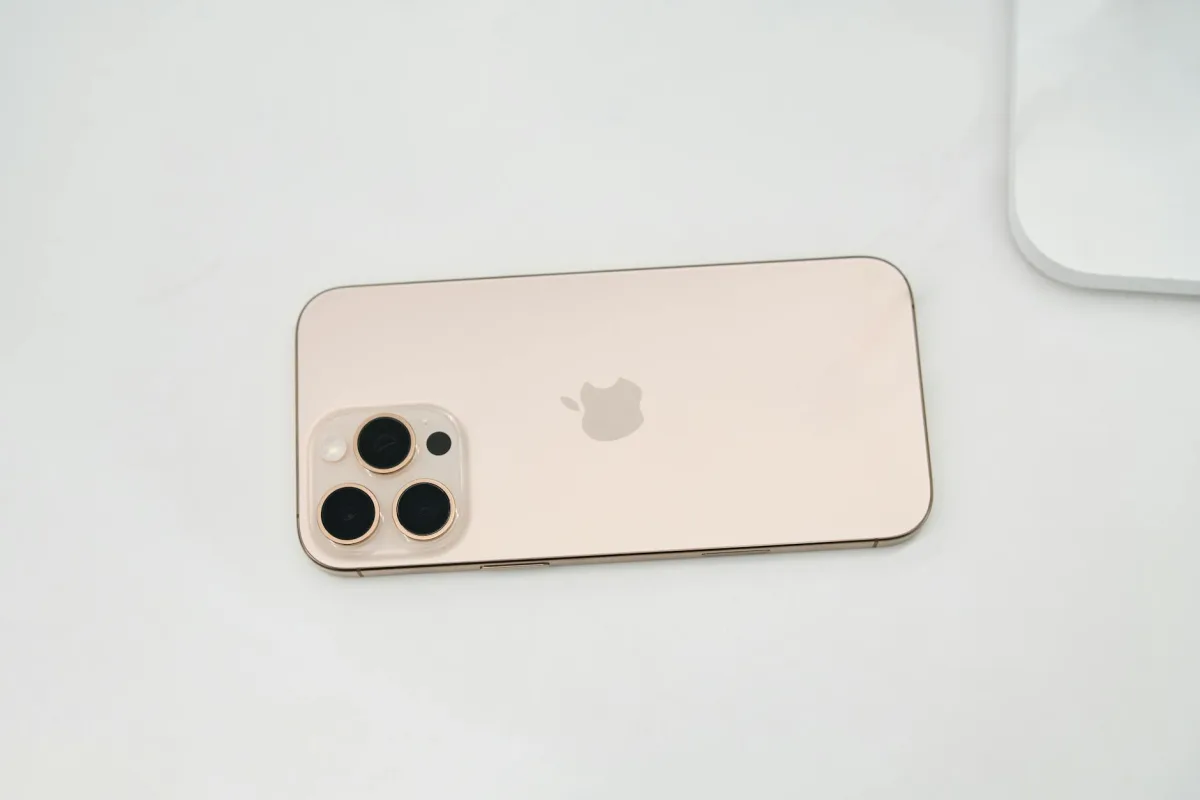 iPhone 12 Pro Max: eSIM support, installation guide