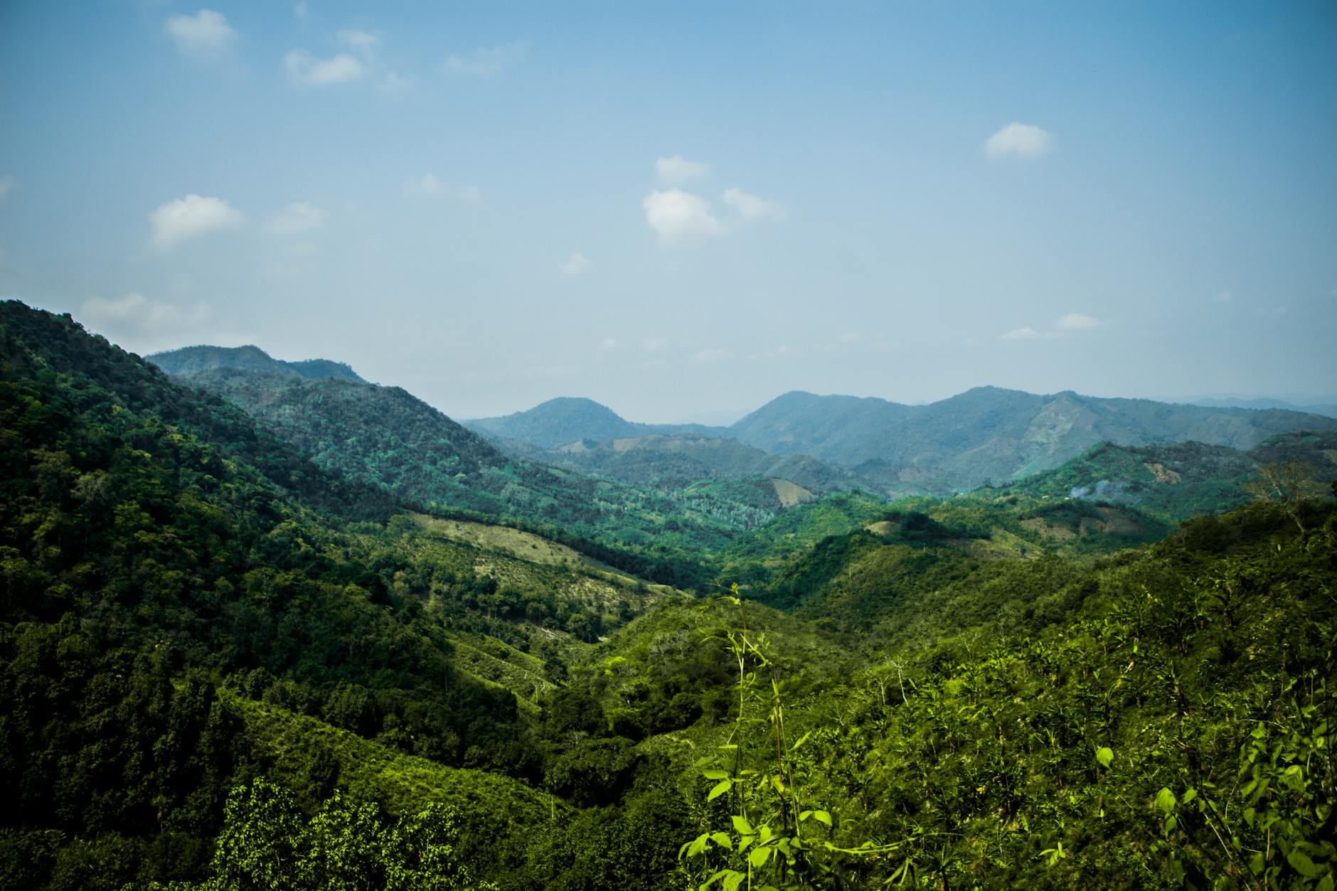 Stay Connected in Colombia with eSIM: Complete Traveler's Guide