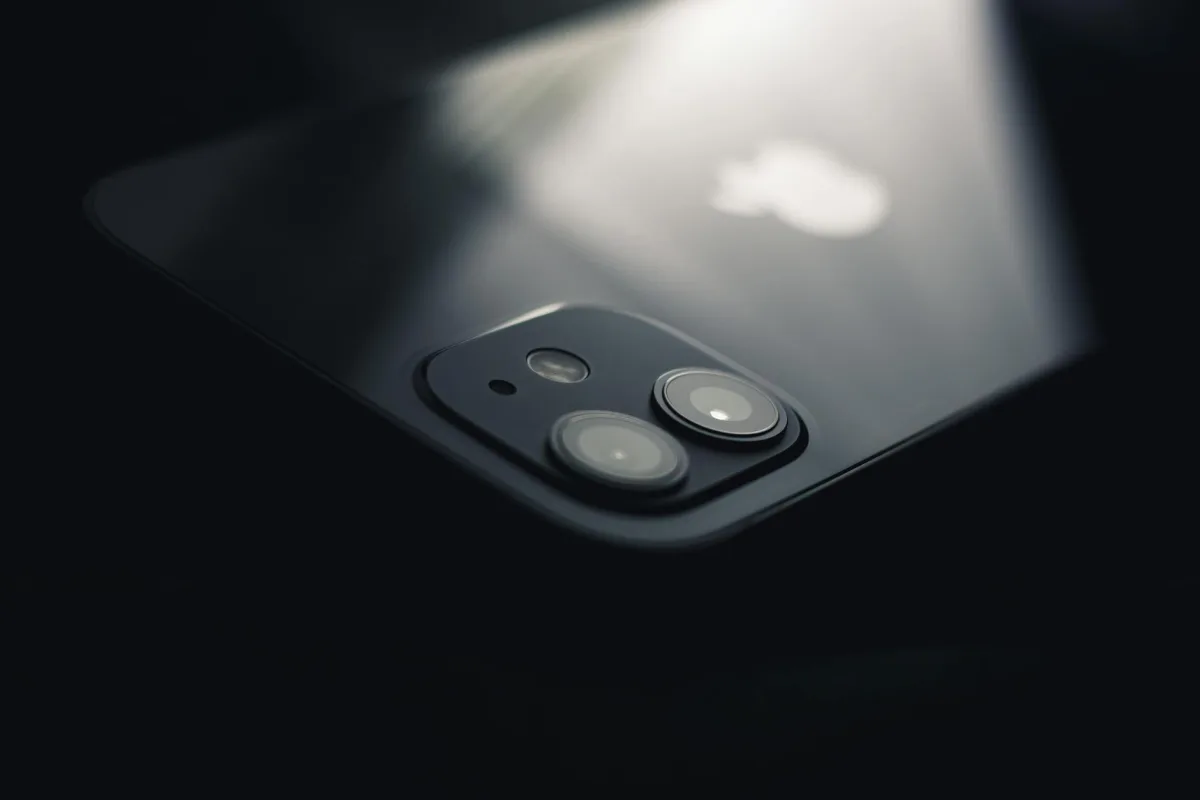 iPhone XS Max: eSIM Support, Installation Guide