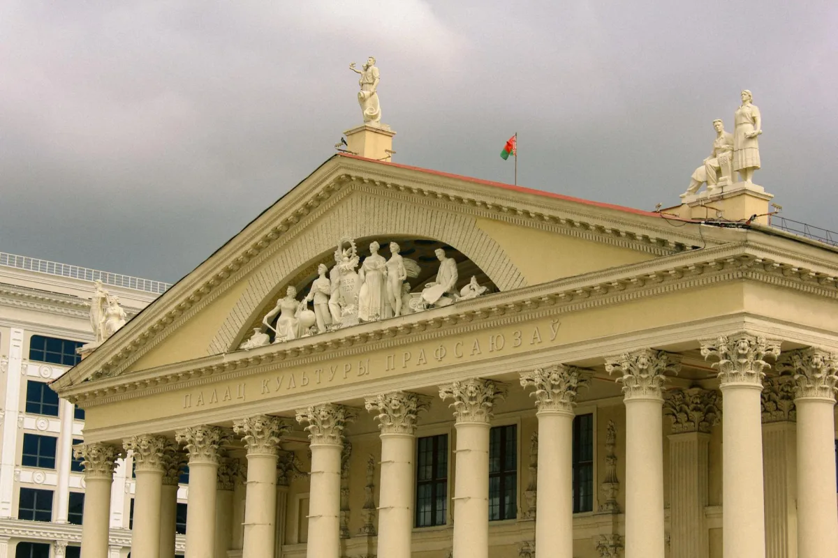 eSIM vs Local SIM Card in Belarus: Which Is Better?